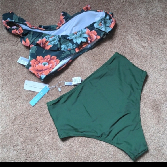 One Shoulder Ruffle Bikini TOP (only) - Picture 3 of 3